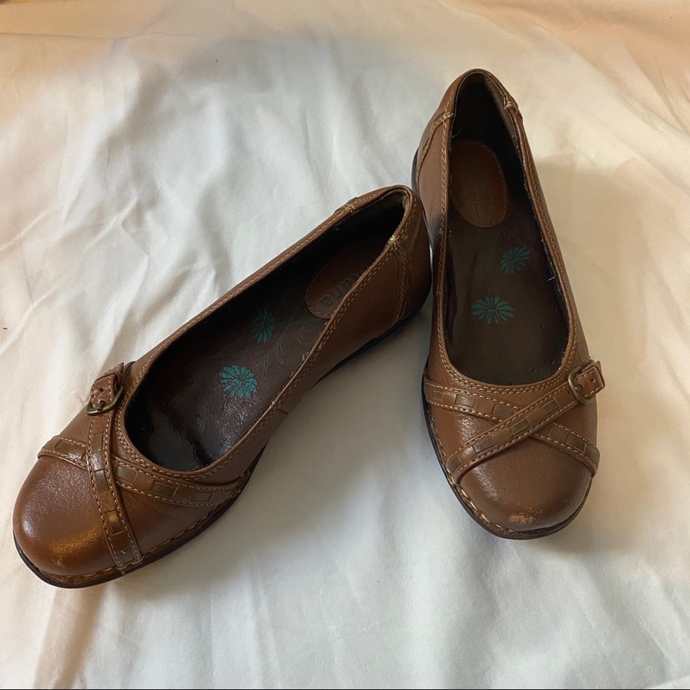 Brown leather flats size 7.5